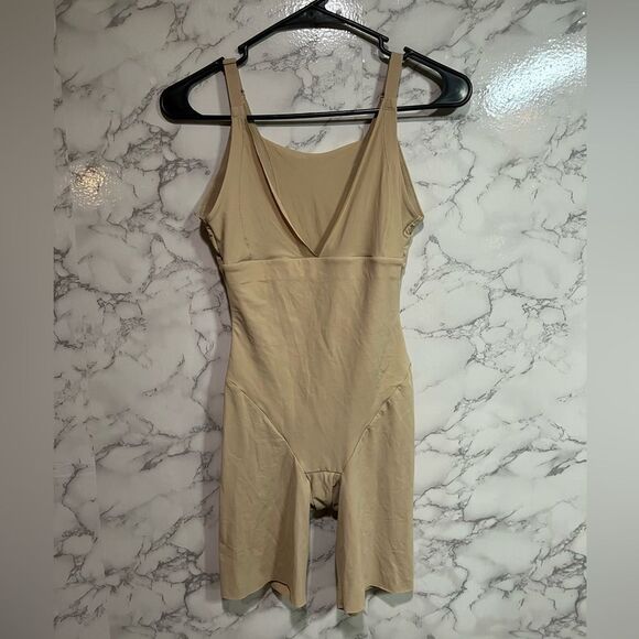 MAIDENFORM Flexees Sleek Smoothers Firm Control Singlet Size M - Picture 4 of 8